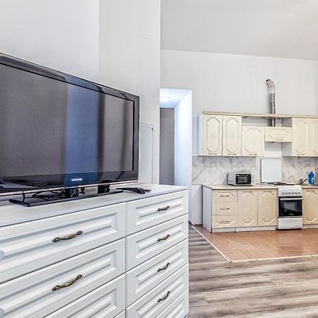Уютная Квартира С Террасой В Сердце Столицы Apartment Taldykol Exterior photo