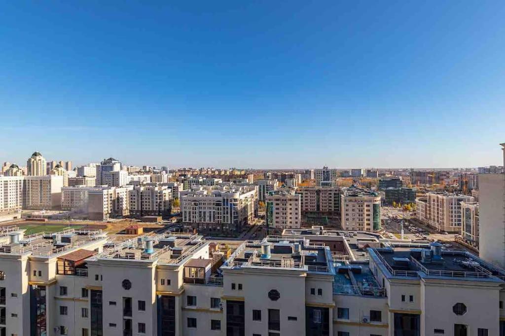 Уютная Квартира С Террасой В Сердце Столицы Apartment Taldykol Exterior photo