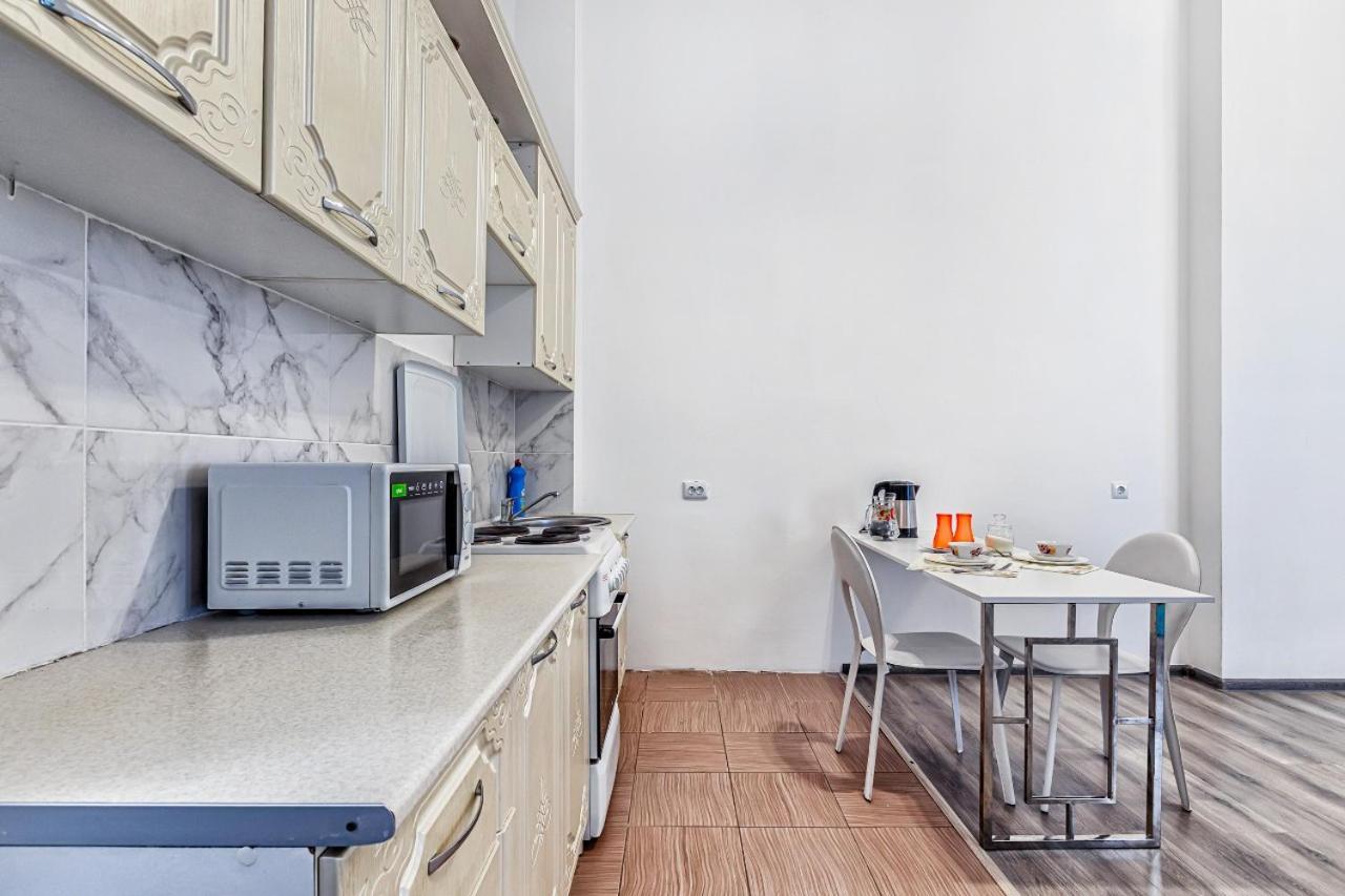 Уютная Квартира С Террасой В Сердце Столицы Apartment Taldykol Exterior photo